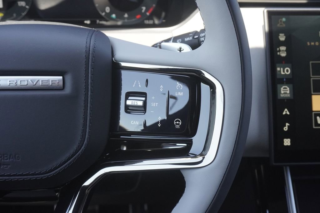 New 2026 Land Rover Range Rover Velar Dynamic SE image 13