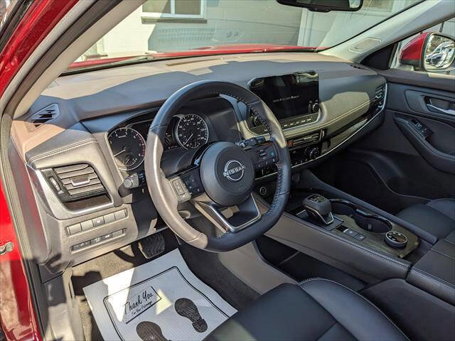 Used 2023 Nissan Rogue SL w/ SL Premium Package image 9