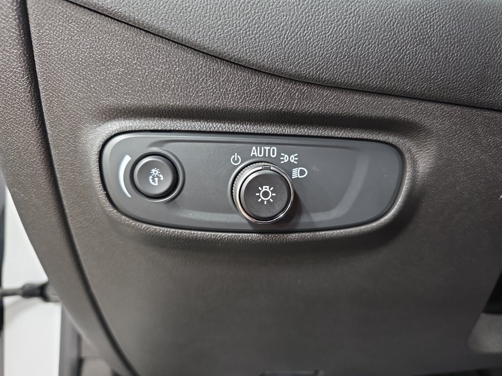 Used 2024 Chevrolet Equinox LT AWD/4WD image 24