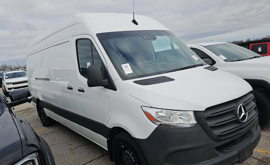 Used 2023 Mercedes-Benz Sprinter 2500 image 8