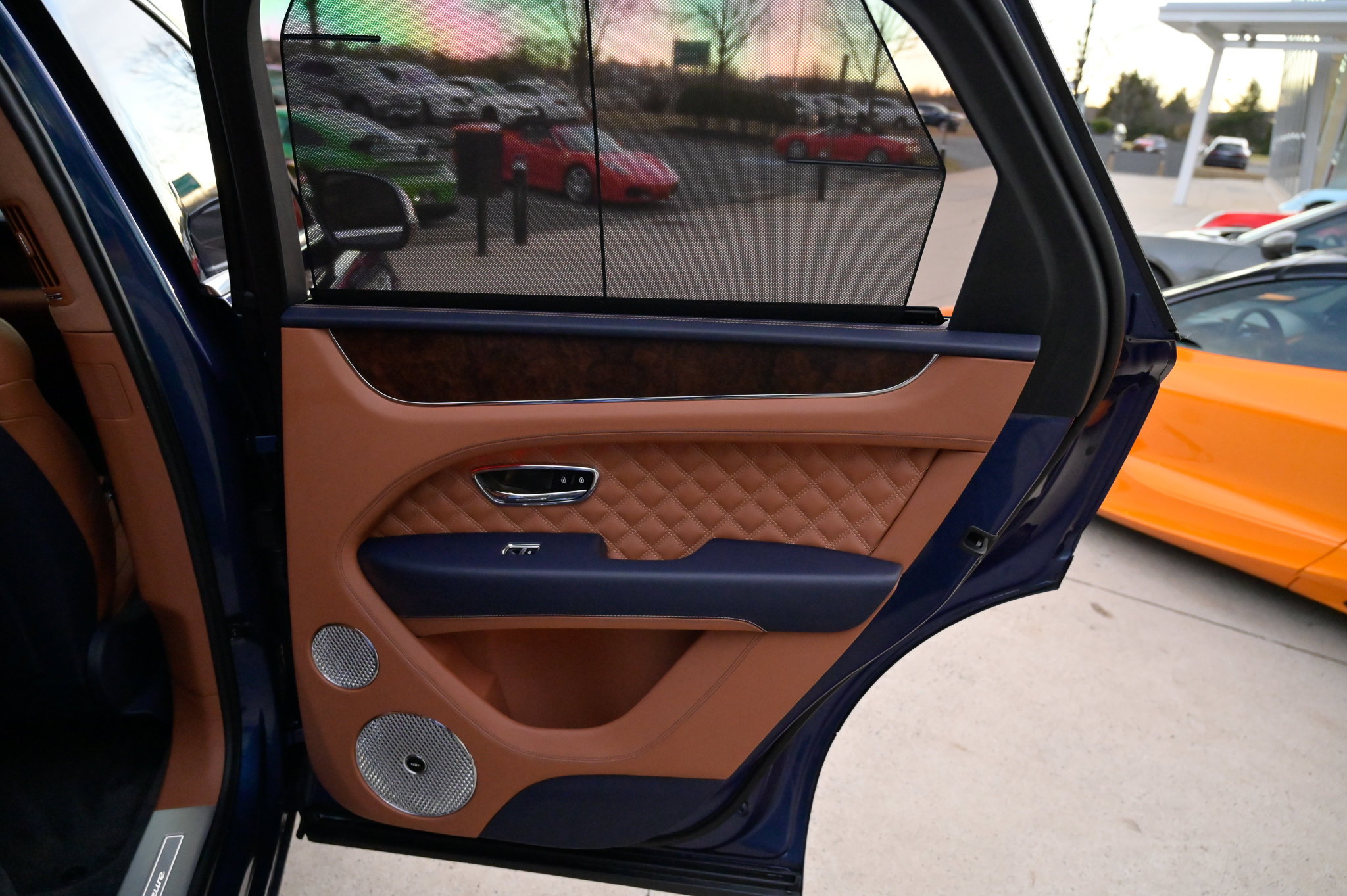 Used 2023 Bentley Bentayga image 52