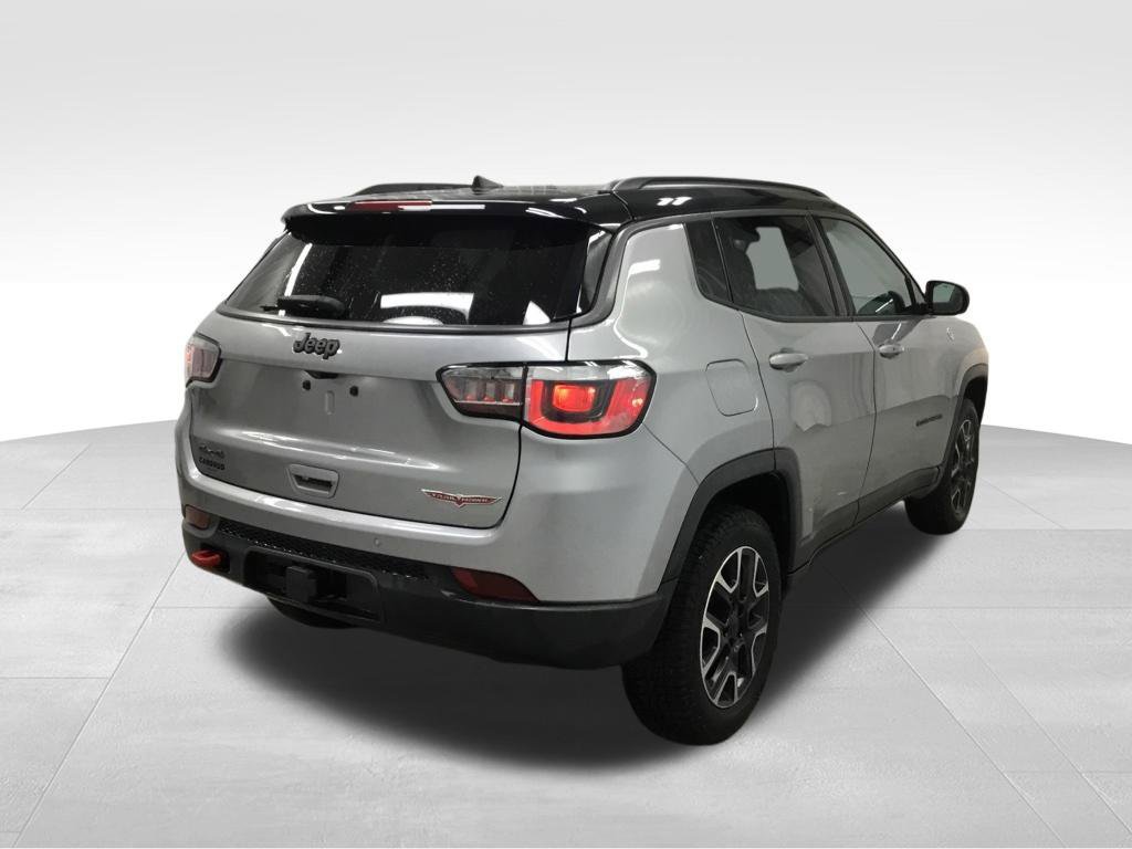 Used 2019 Jeep Compass Trailhawk w/ Leather Interior Group AWD/4WD image 14