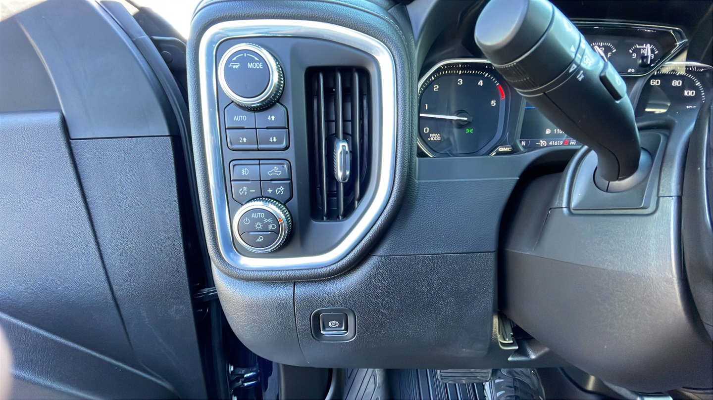 Used 2022 GMC Sierra 3500 SLT w/ Gooseneck/5TH Wheel Package AWD/4WD image 51