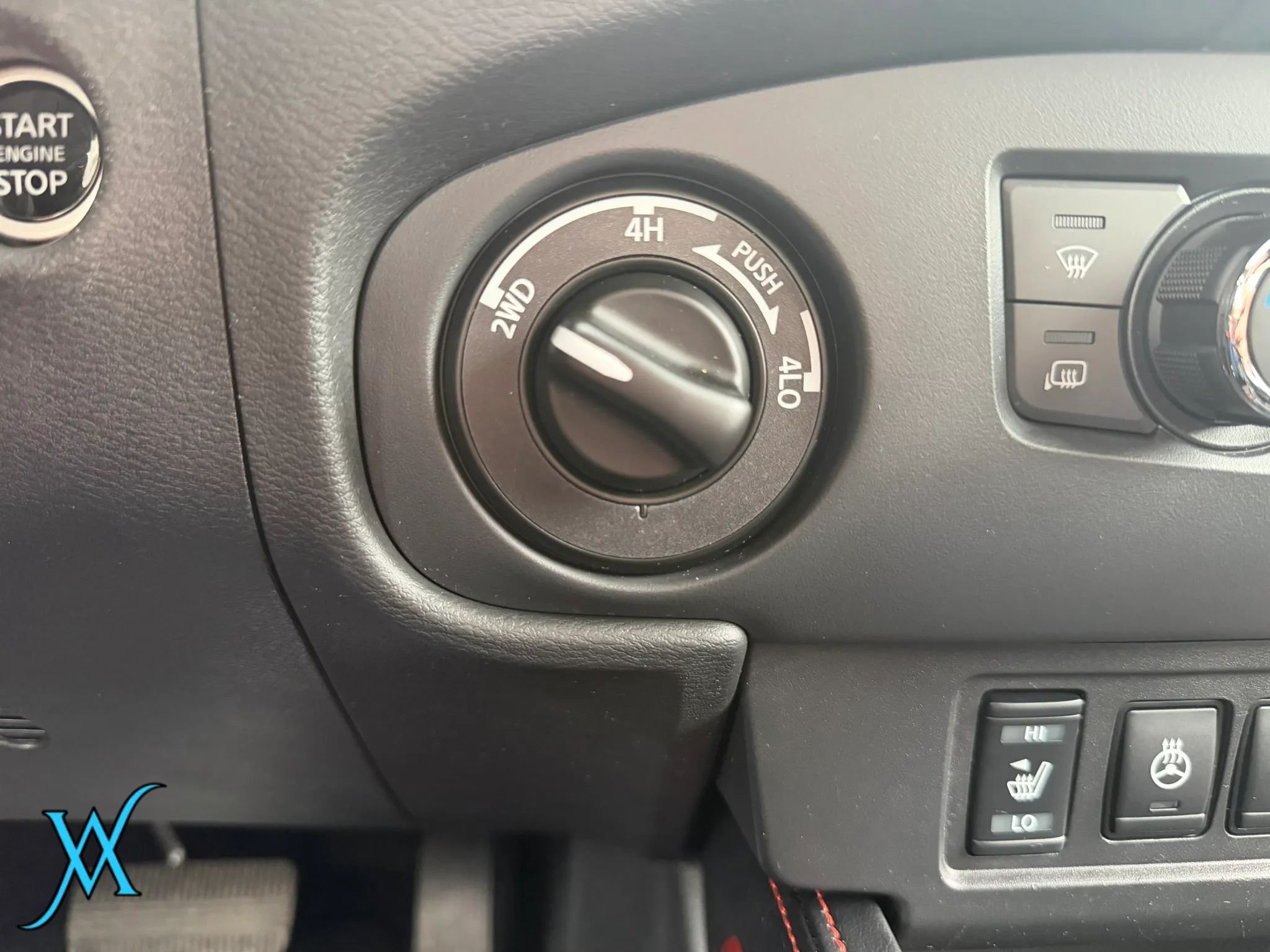 Used 2023 Nissan Frontier PRO-4X w/ Pro Convenience Package AWD/4WD image 35