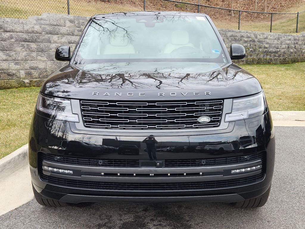 New 2025 Land Rover Range Rover SE image 8