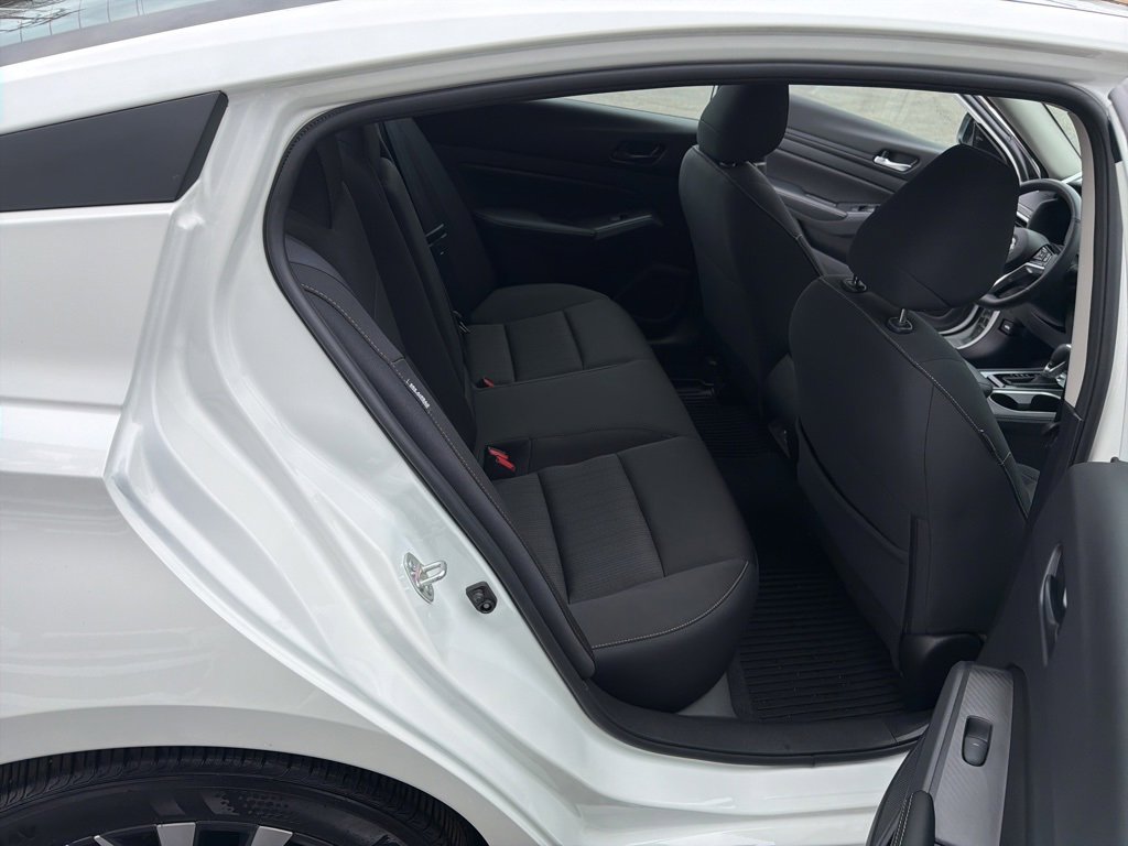 Used 2025 Nissan Altima 2.5 SV w/ SV Premium Package image 18