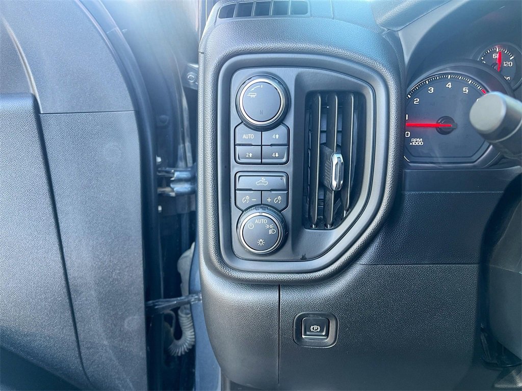 Used 2021 Chevrolet Silverado 1500 Custom Trail Boss w/ LPO, Dark Essentials Package image 10