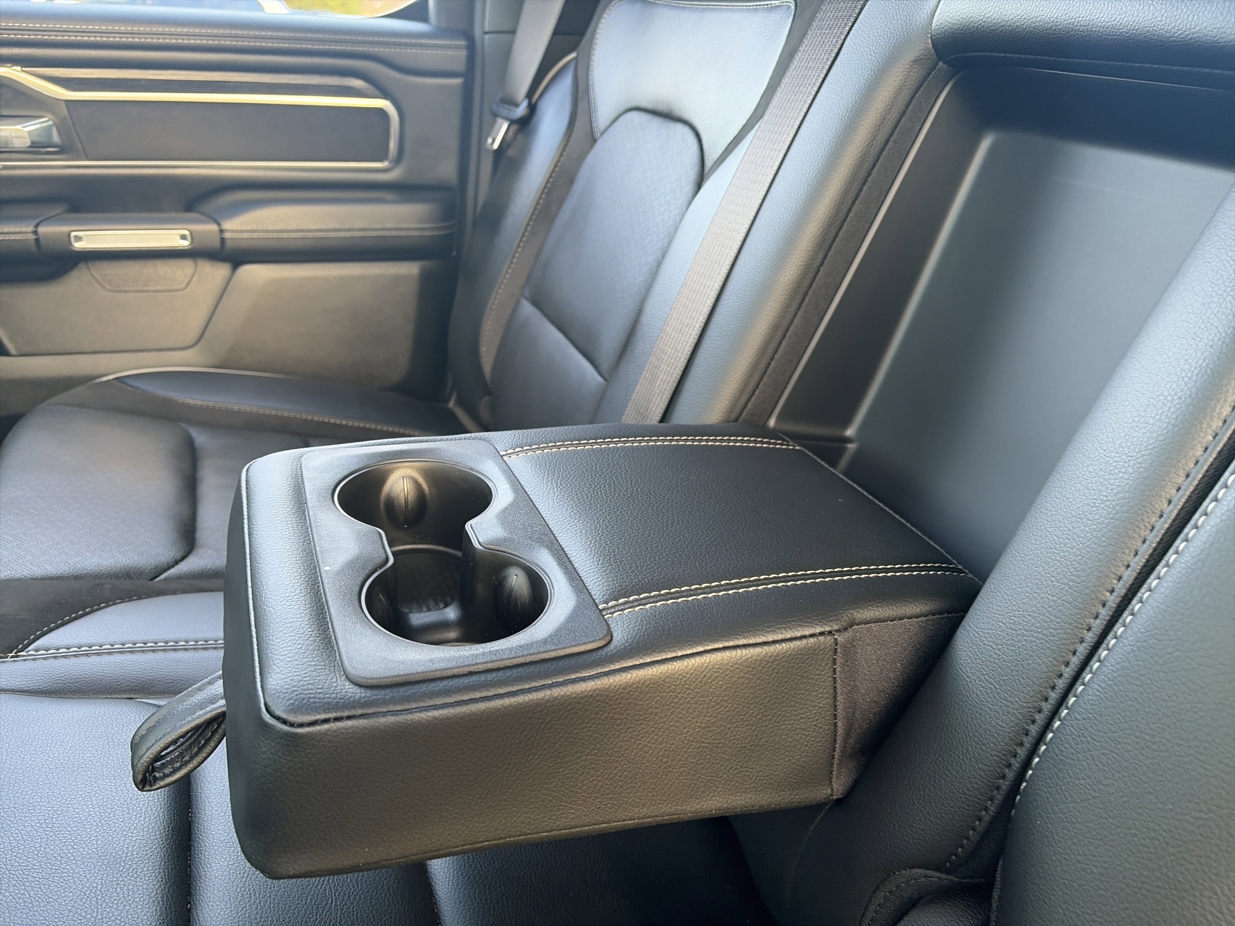 Used 2024 RAM 1500 Laramie image 29