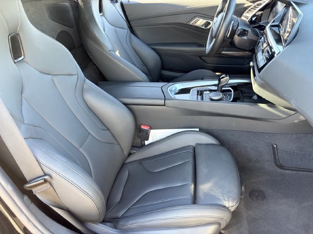 Used 2026 BMW Z4 sDrive30i RWD image 11