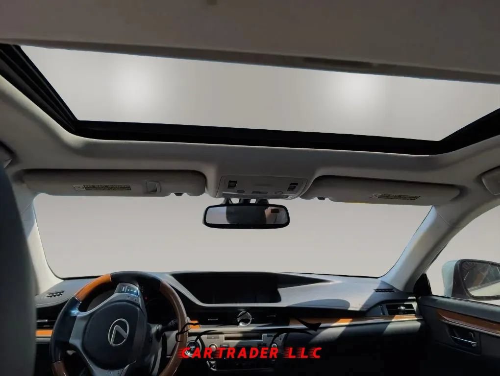 Used 2013 Lexus ES 300h w/ Luxury Pkg FWD image 11