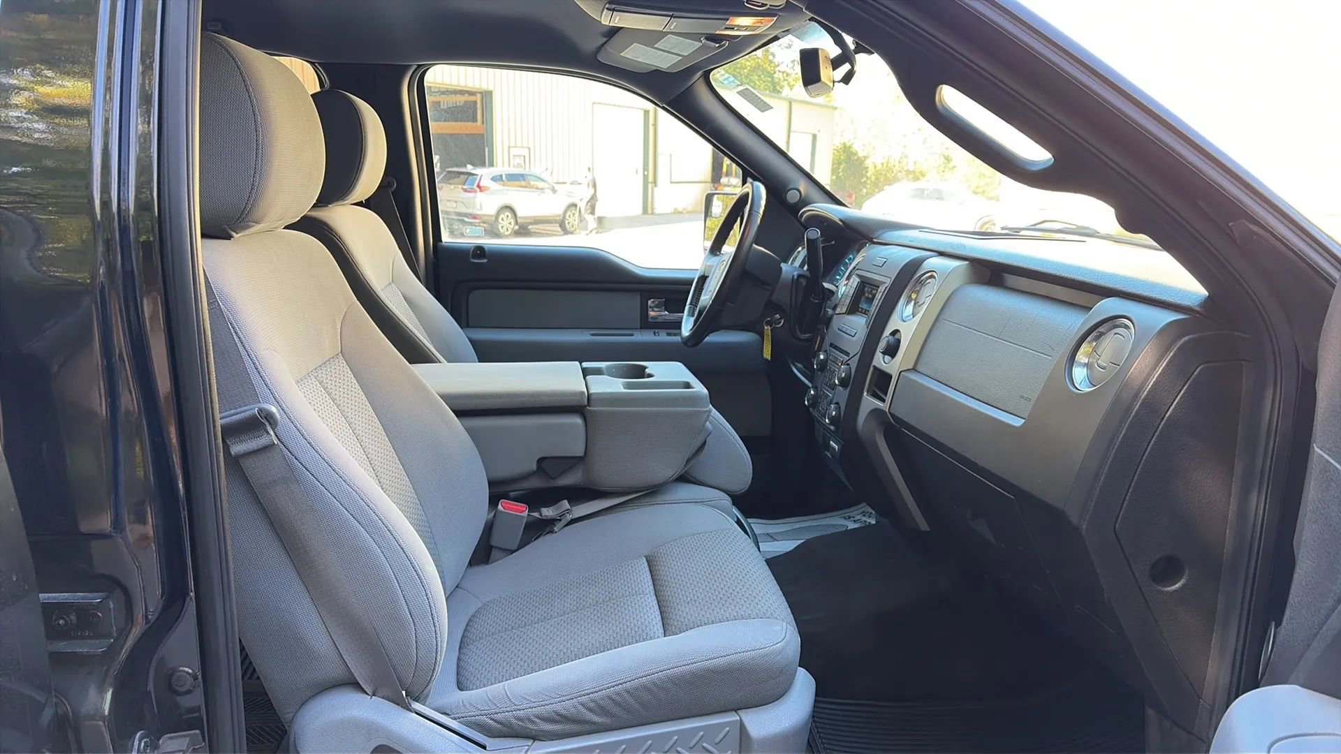 Used 2013 Ford F150 XLT w/ Luxury Equipment Group image 32