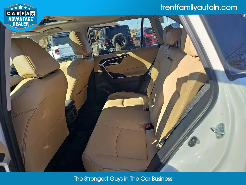 Used 2021 Toyota RAV4 XLE Premium image 36