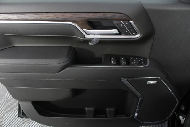 New 2026 GMC Sierra 1500 SLT image 14