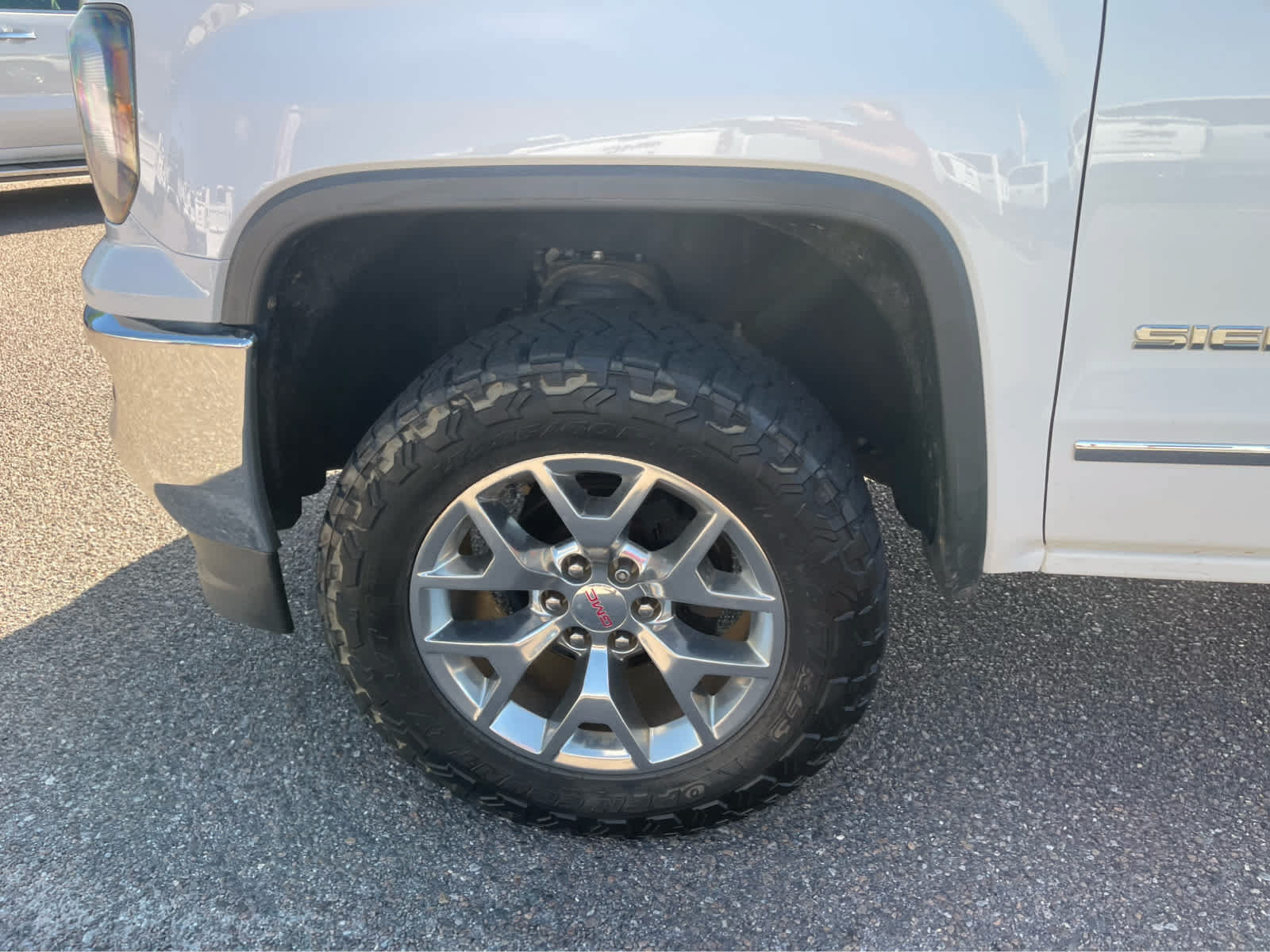 Used 2023 GMC Sierra 1500 AT4 w/ AT4 Premium Package AWD/4WD image 9