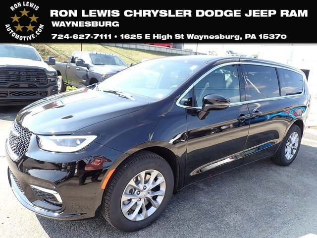 New 2026 Chrysler Pacifica Select