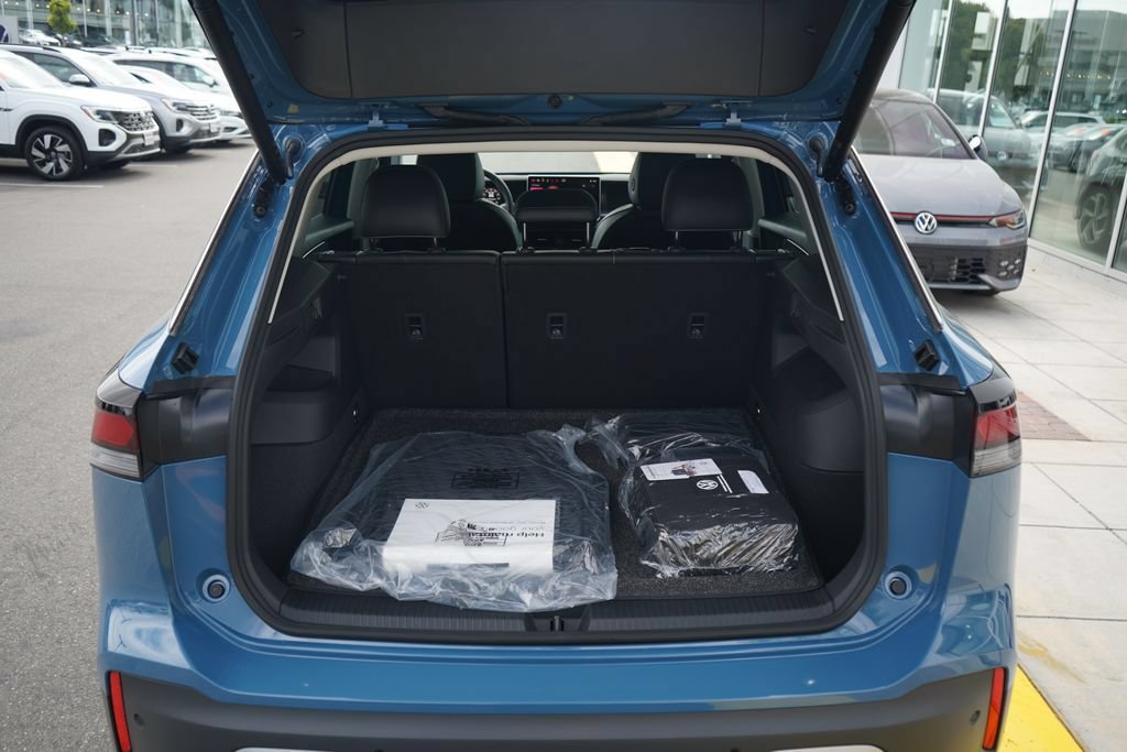 New 2026 Volkswagen Tiguan SE AWD/4WD image 11
