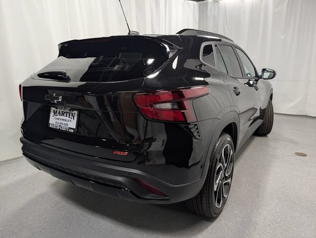 New 2026 Chevrolet Trax RS w/ Sunroof Package FWD image 3