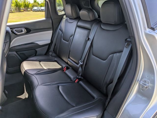 Used 2025 Jeep Compass Limited AWD/4WD image 23