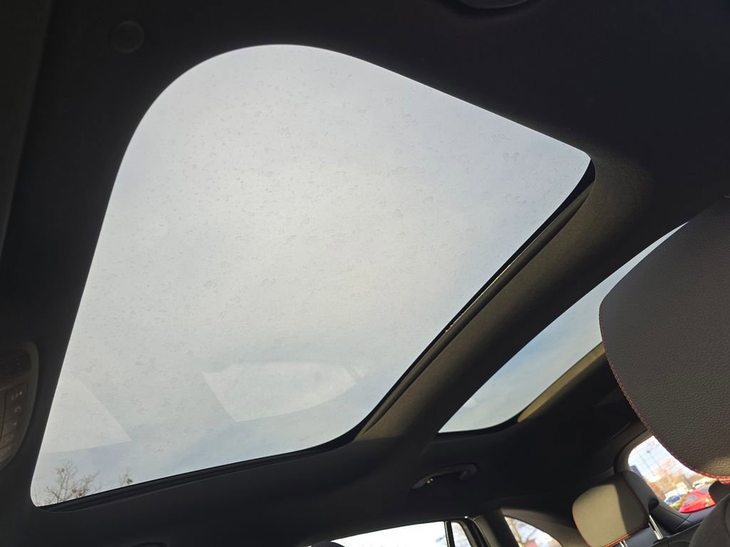 New 2026 Mercedes-Benz GLA 35 AMG 4MATIC image 3