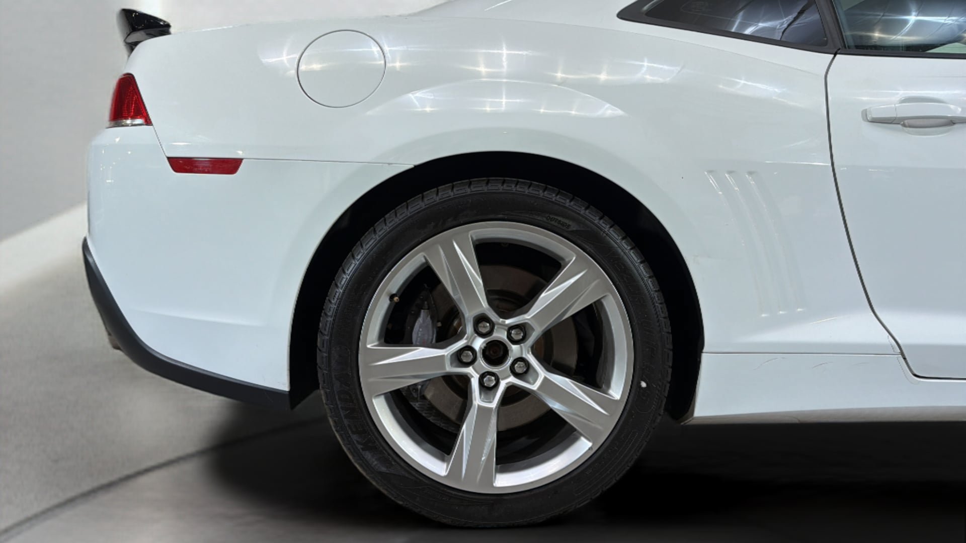 Used 2015 Chevrolet Camaro SS w/ LPO, Black Appearance Package RWD image 35