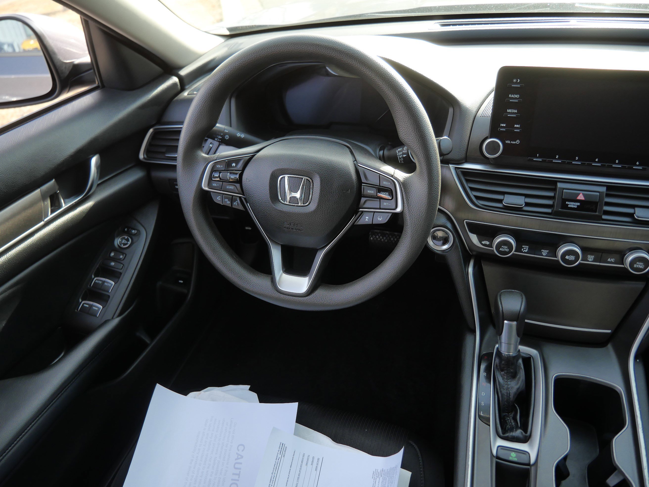 Used 2018 Honda Accord LX image 9