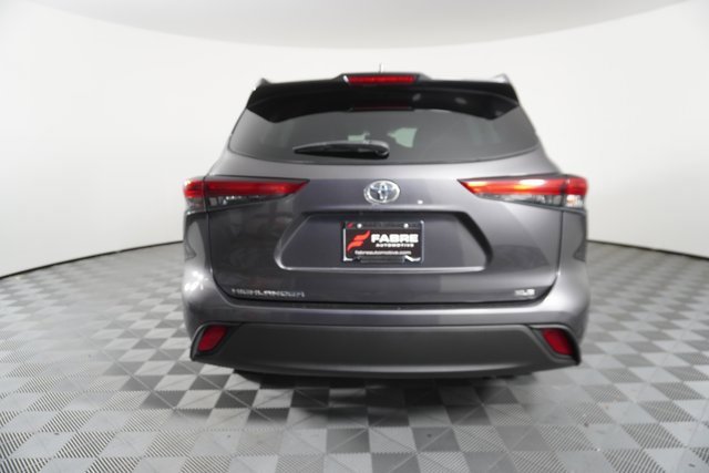 Used 2021 Toyota Highlander XLE image 7