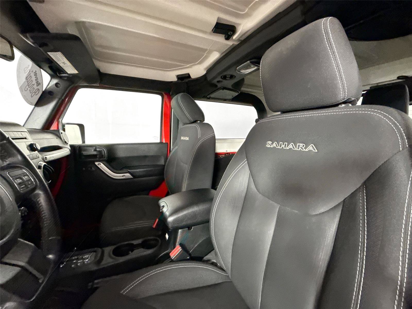 Used 2017 Jeep Wrangler Sahara w/ Connectivity Group image 3