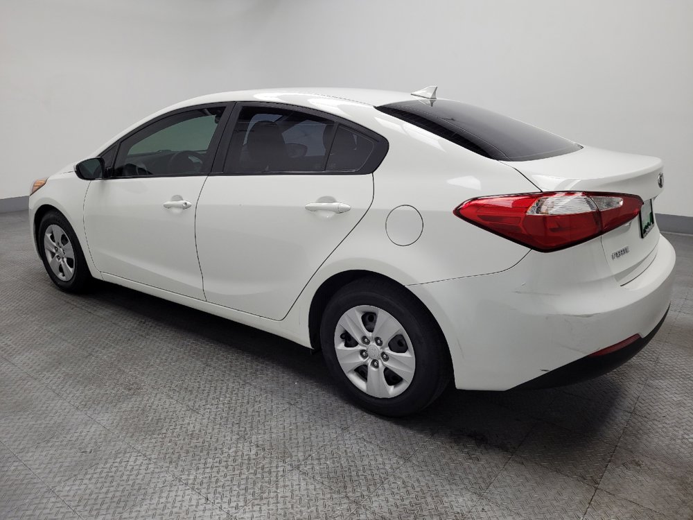 Used 2016 Kia Forte LX image 3
