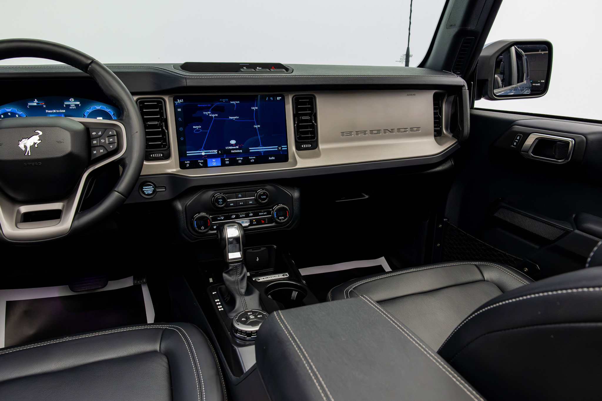 Used 2025 Ford Bronco Outer Banks AWD/4WD image 37