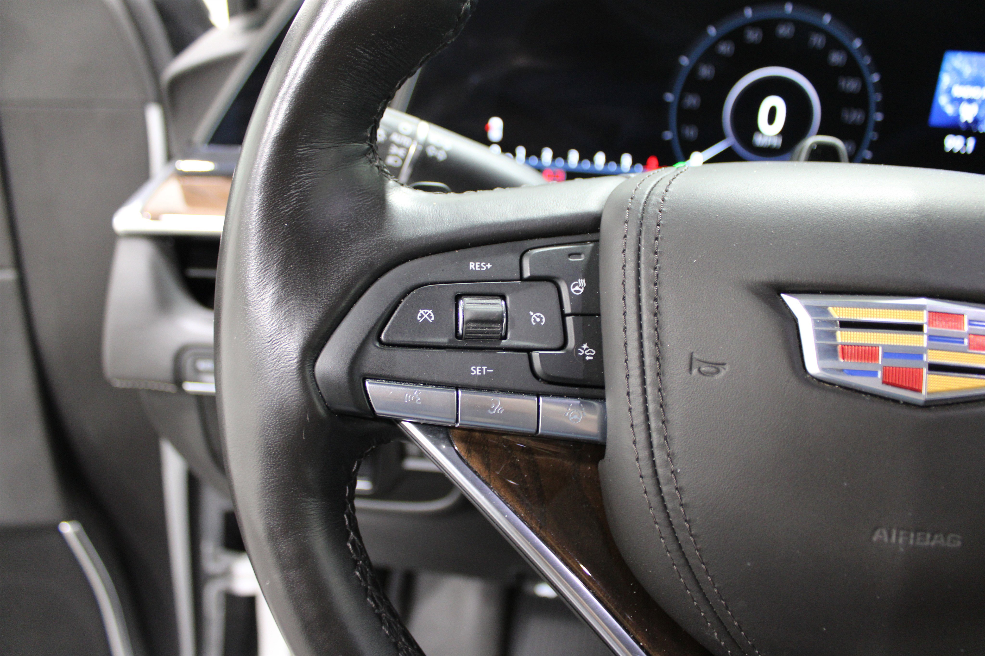 Certified 2024 Cadillac Escalade ESV Sport Platinum image 11