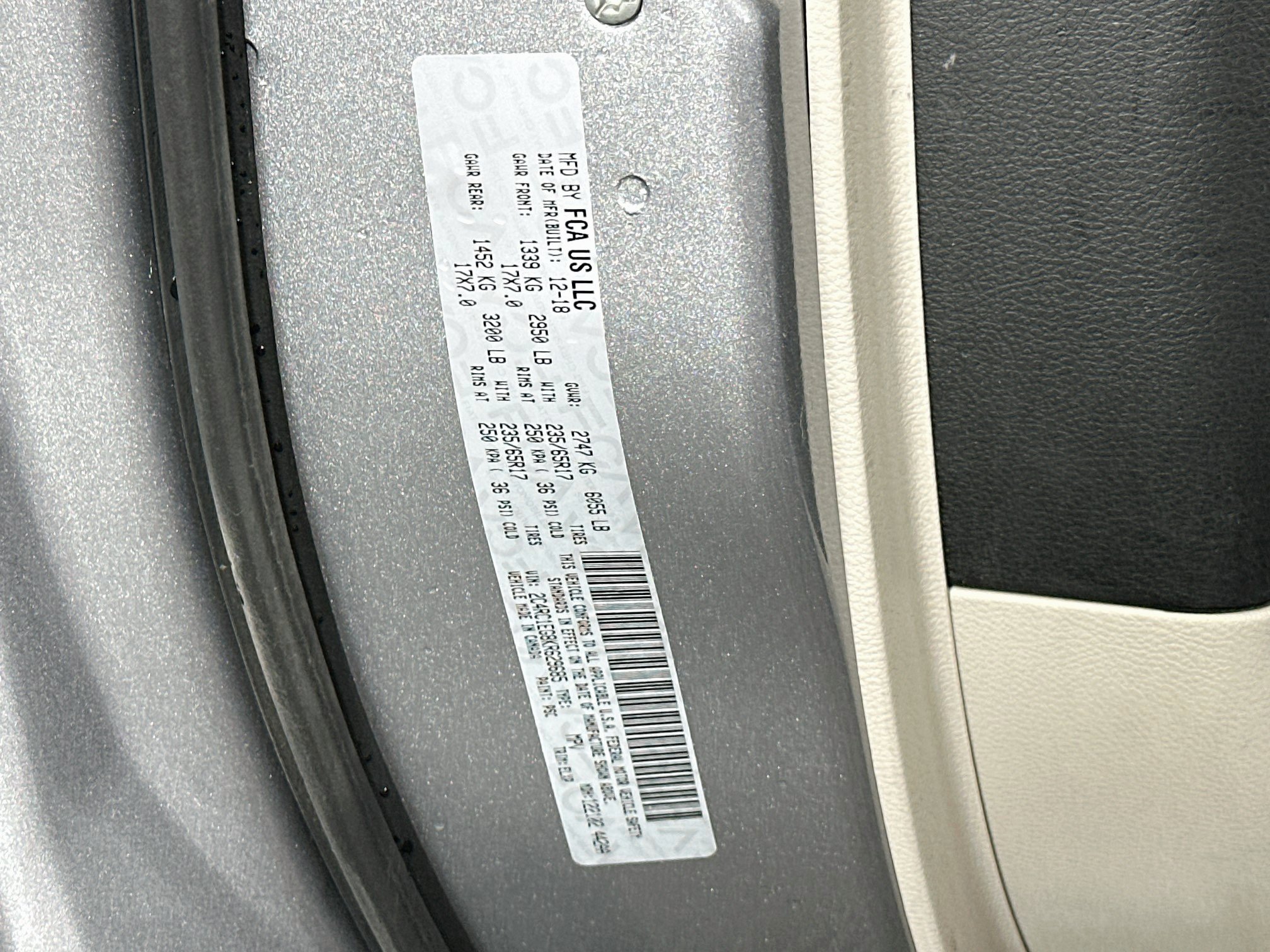 Used 2019 Chrysler Pacifica Touring-L Plus w/ Advanced Safetytec Group FWD image 12