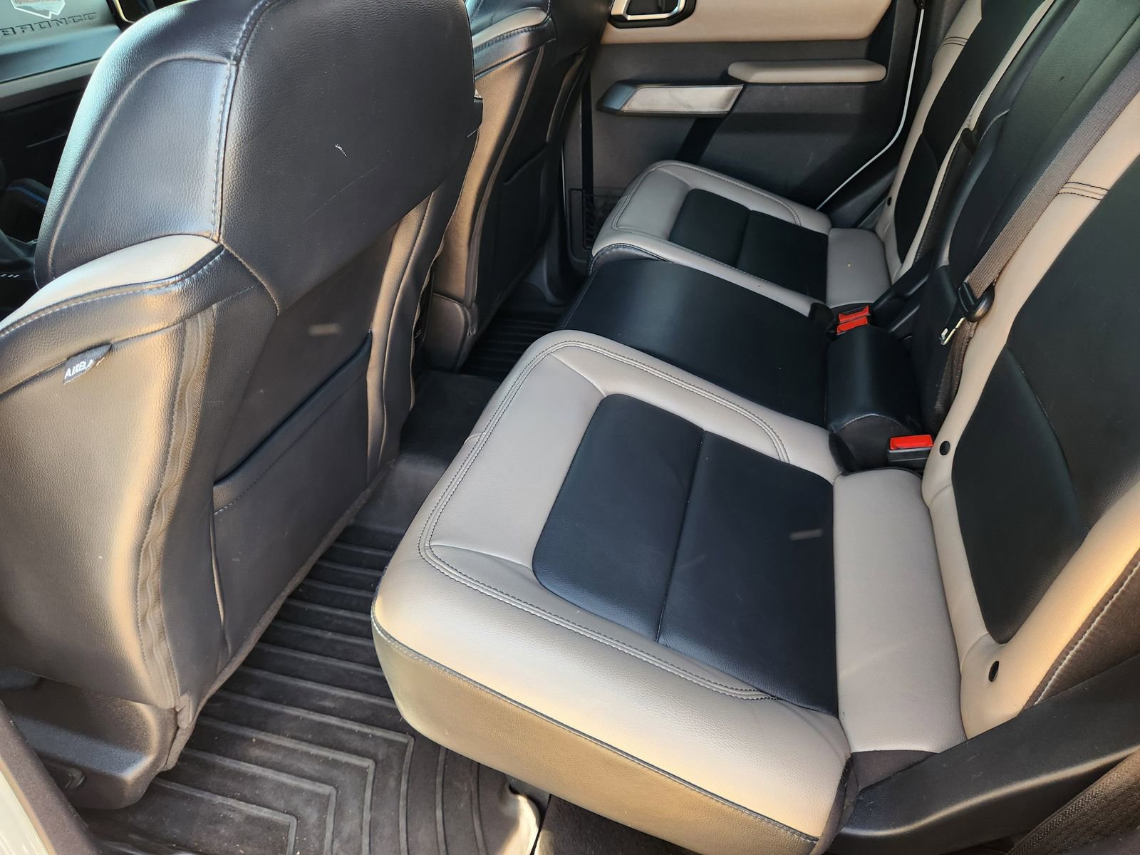 Used 2023 Ford Bronco Wildtrak image 30