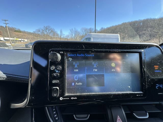 Used 2018 Toyota C-HR XLE image 15