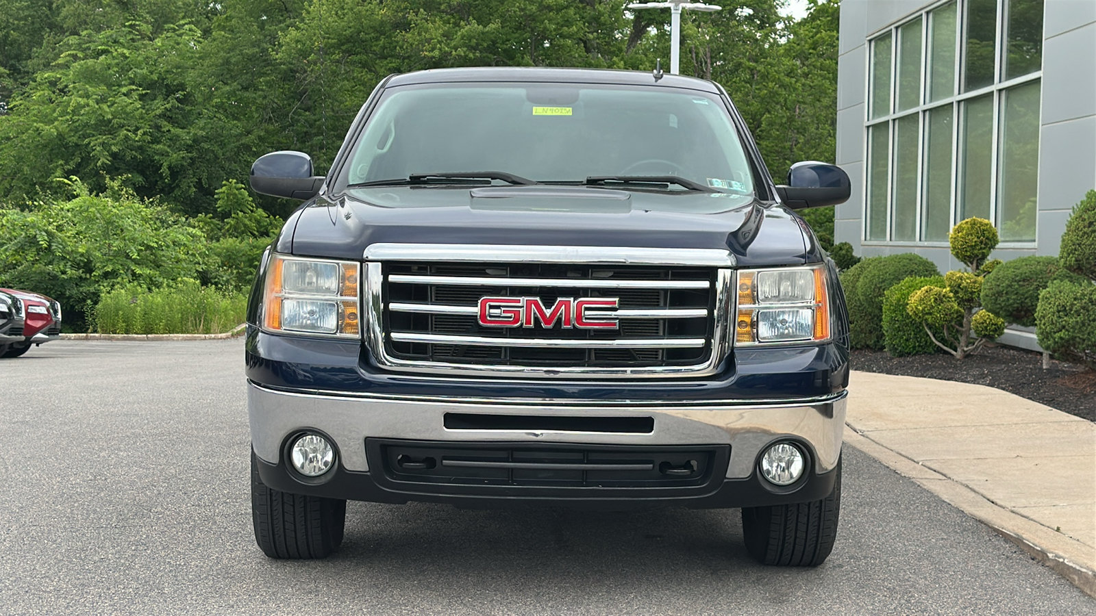 Used 2012 GMC Sierra 1500 SLT w/ SLT Convenience Package AWD/4WD image 3