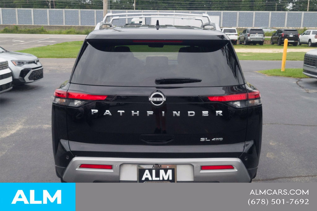 Used 2025 Nissan Pathfinder SL AWD/4WD image 7