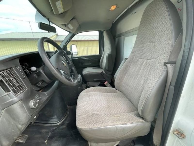 Used 2015 Chevrolet Express 3500 RWD image 11