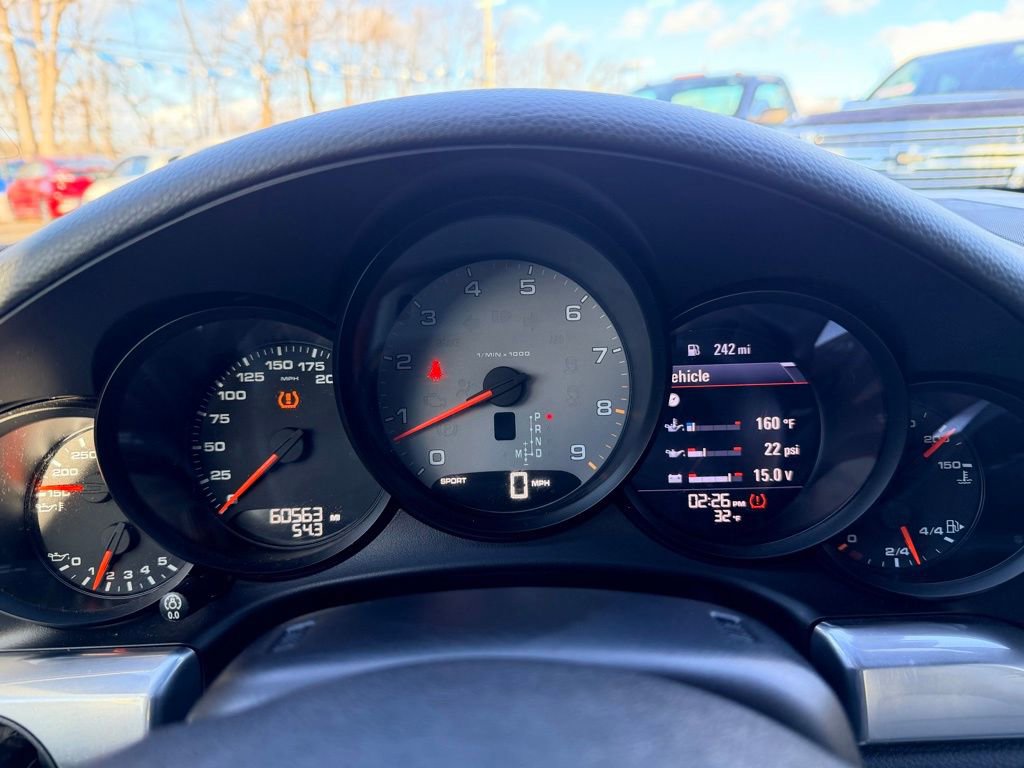 Used 2015 Porsche 911 Carrera 4S image 21