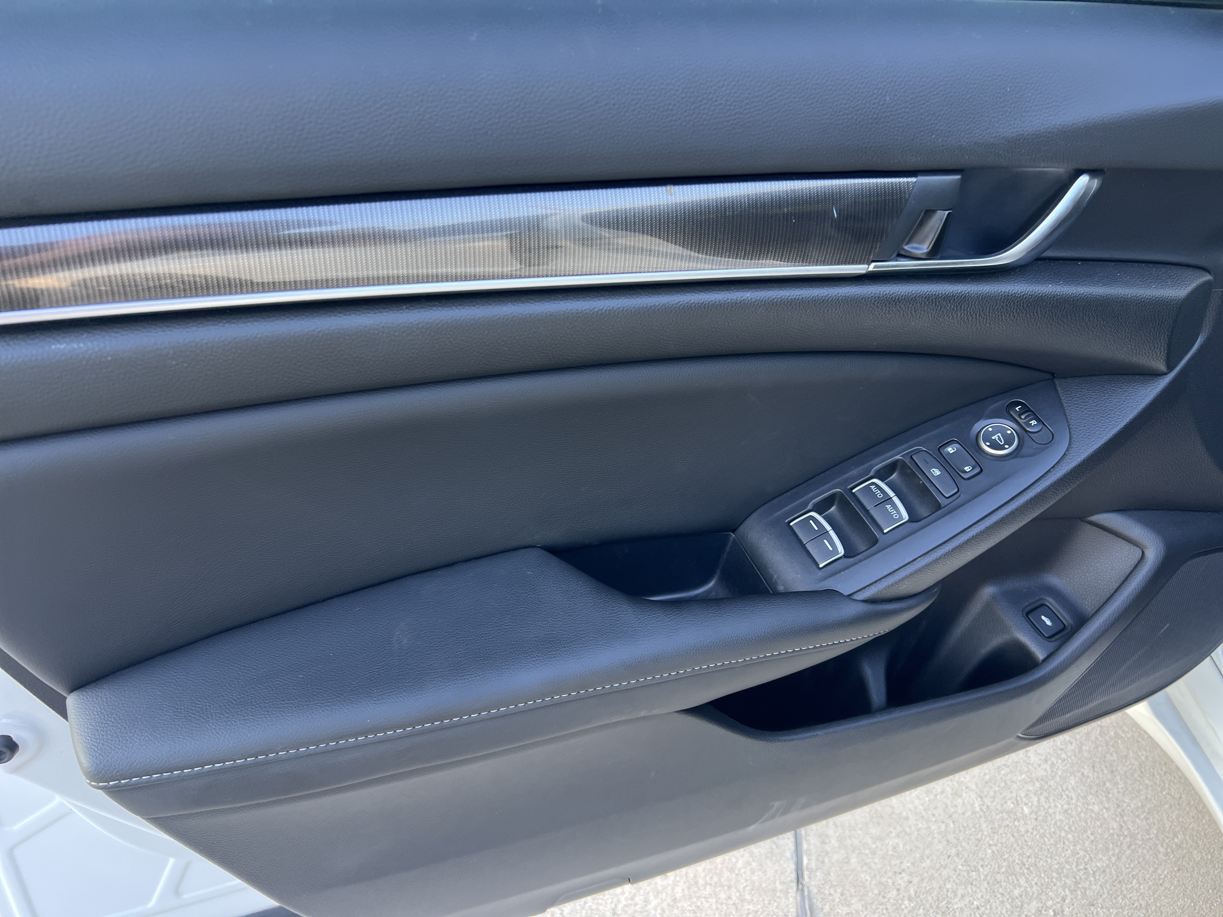 Used 2022 Honda Accord Sport image 12