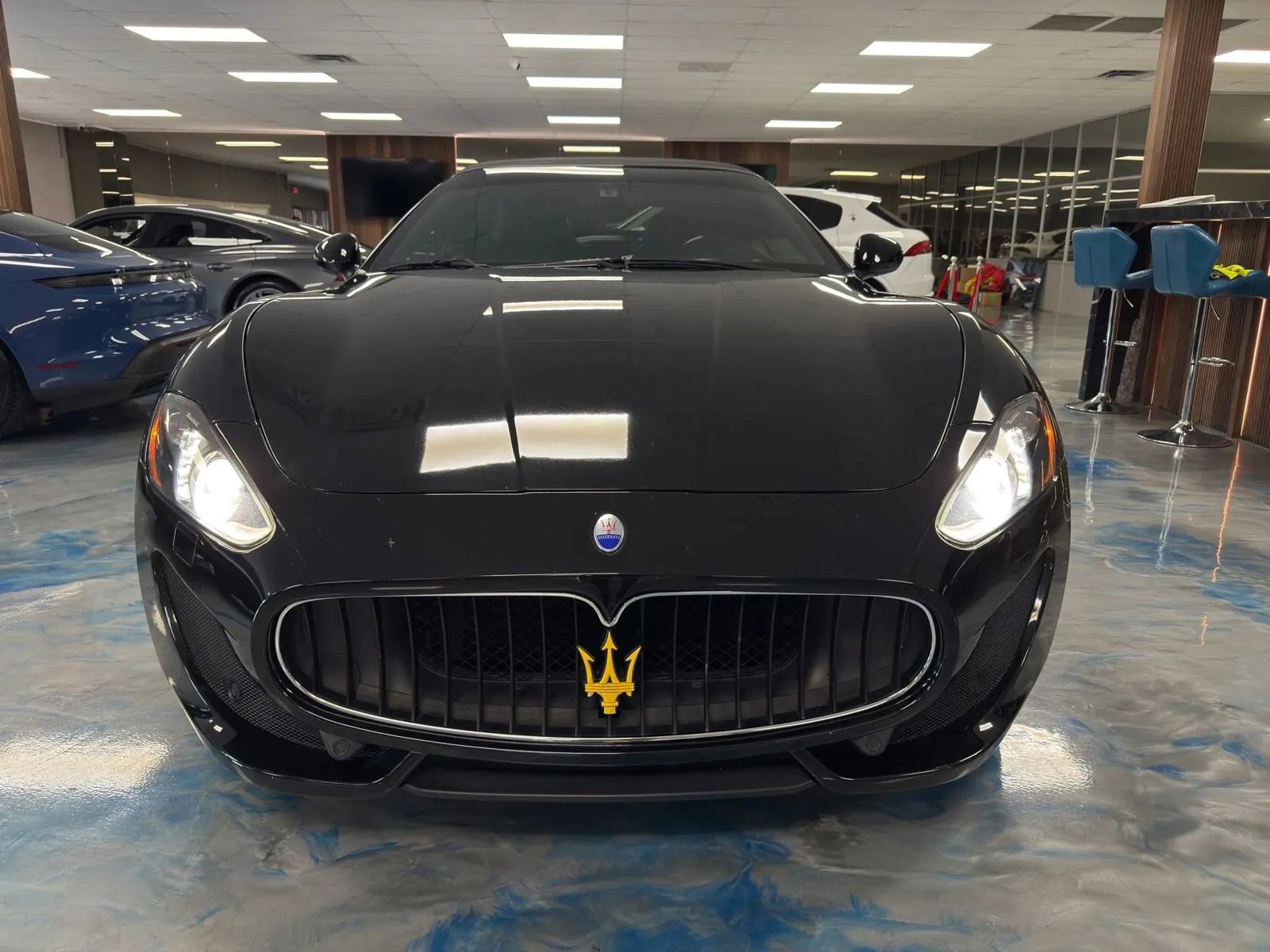 Used 2015 Maserati GranTurismo Sport RWD image 2