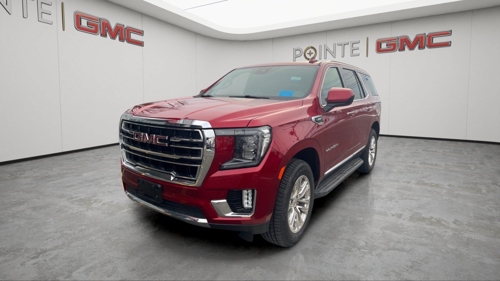 Used 2023 GMC Yukon SLT AWD/4WD image 3