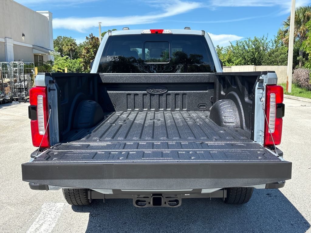New 2027 Ford F350 Lariat w/ Black Appearance Package AWD/4WD image 10