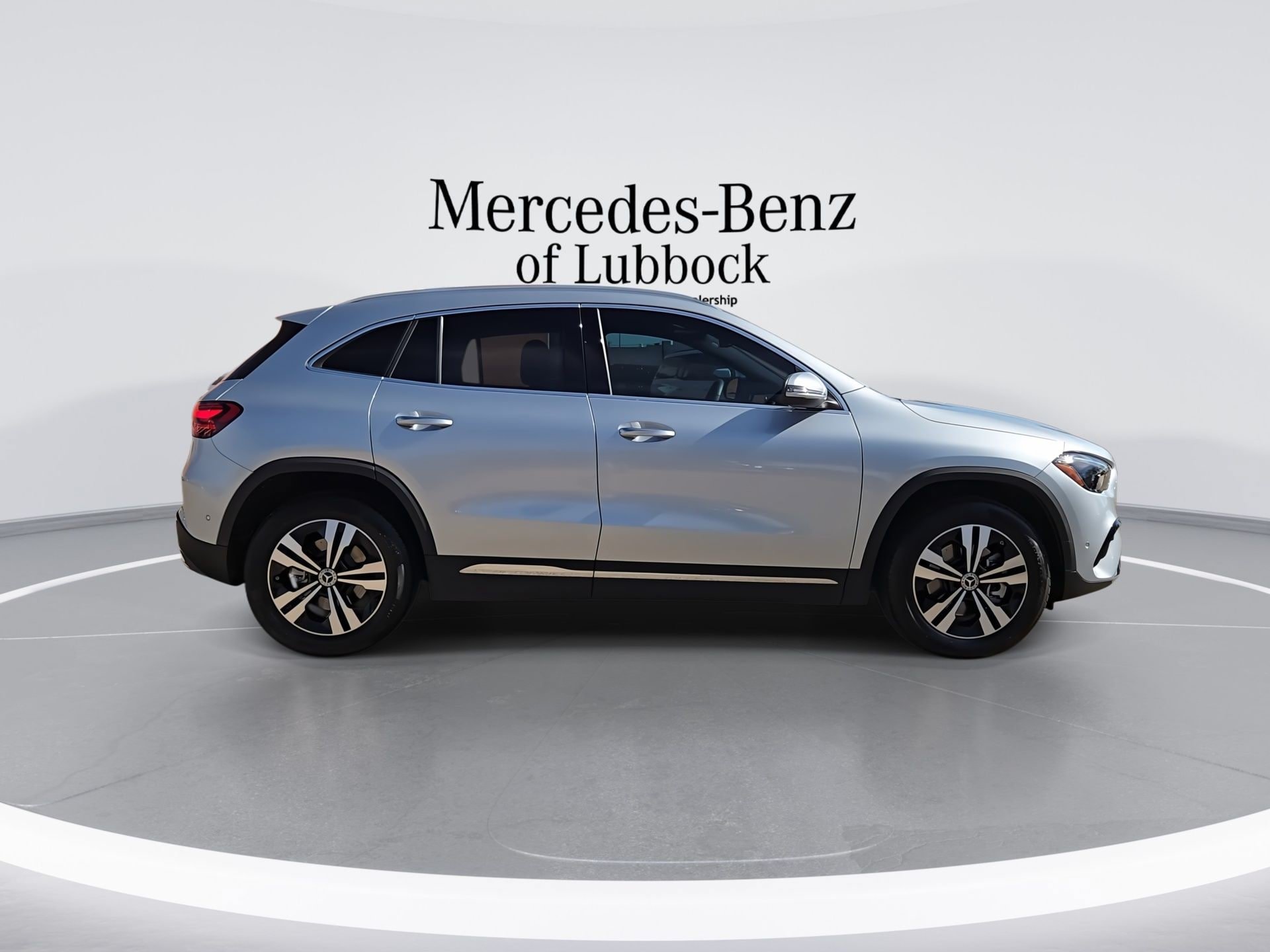 New 2025 Mercedes-Benz GLA 250 4MATIC image 9