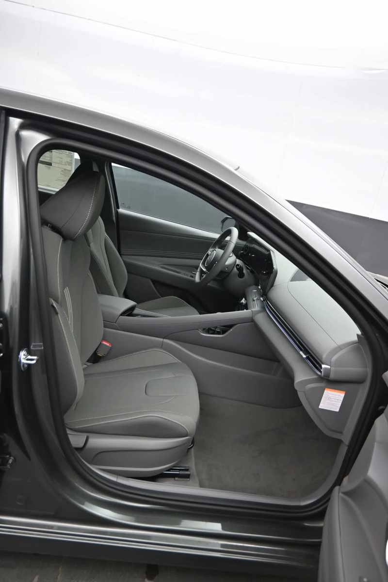 New 2026 Hyundai Elantra Sport image 11