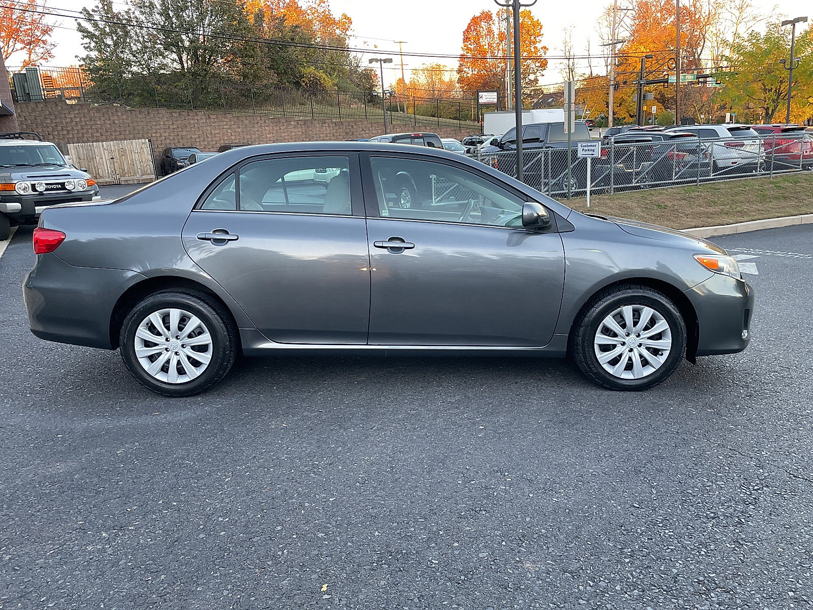 Used 2013 Toyota Corolla LE image 3