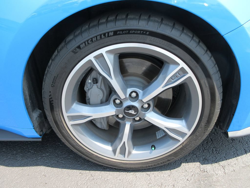 Used 2022 Ford Mustang GT Premium w/ Equipment Group 401A RWD image 9