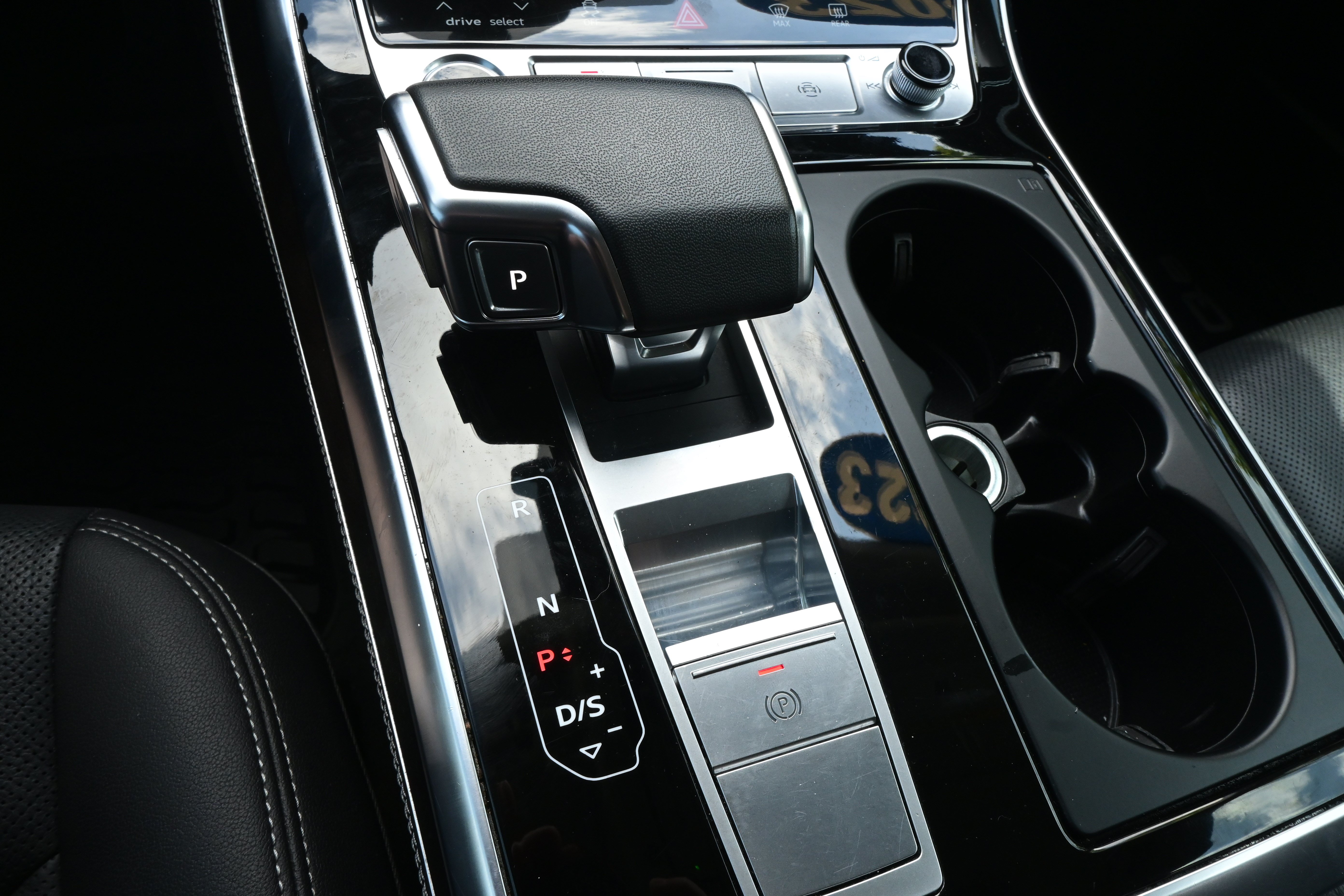 Used 2023 Audi Q8 Prestige AWD/4WD image 27
