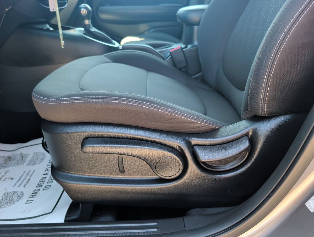 Used 2018 Kia Soul FWD image 9