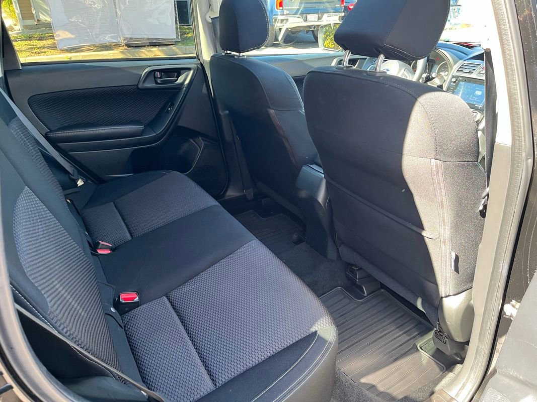Used 2017 Subaru Forester 2.5i Premium image 20