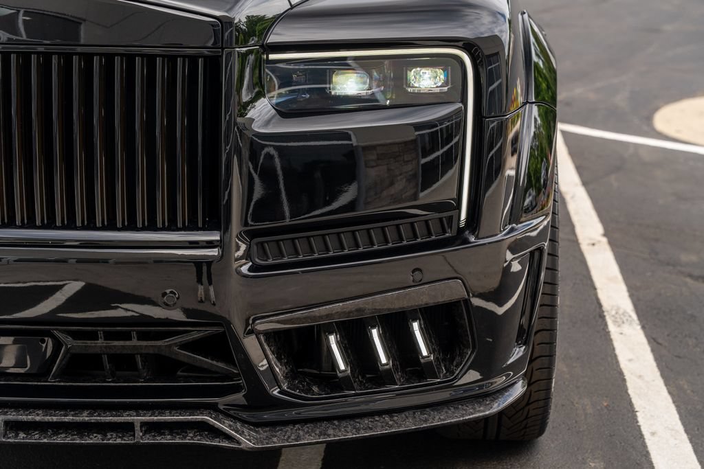 Used 2025 Rolls-Royce Cullinan AWD/4WD image 35