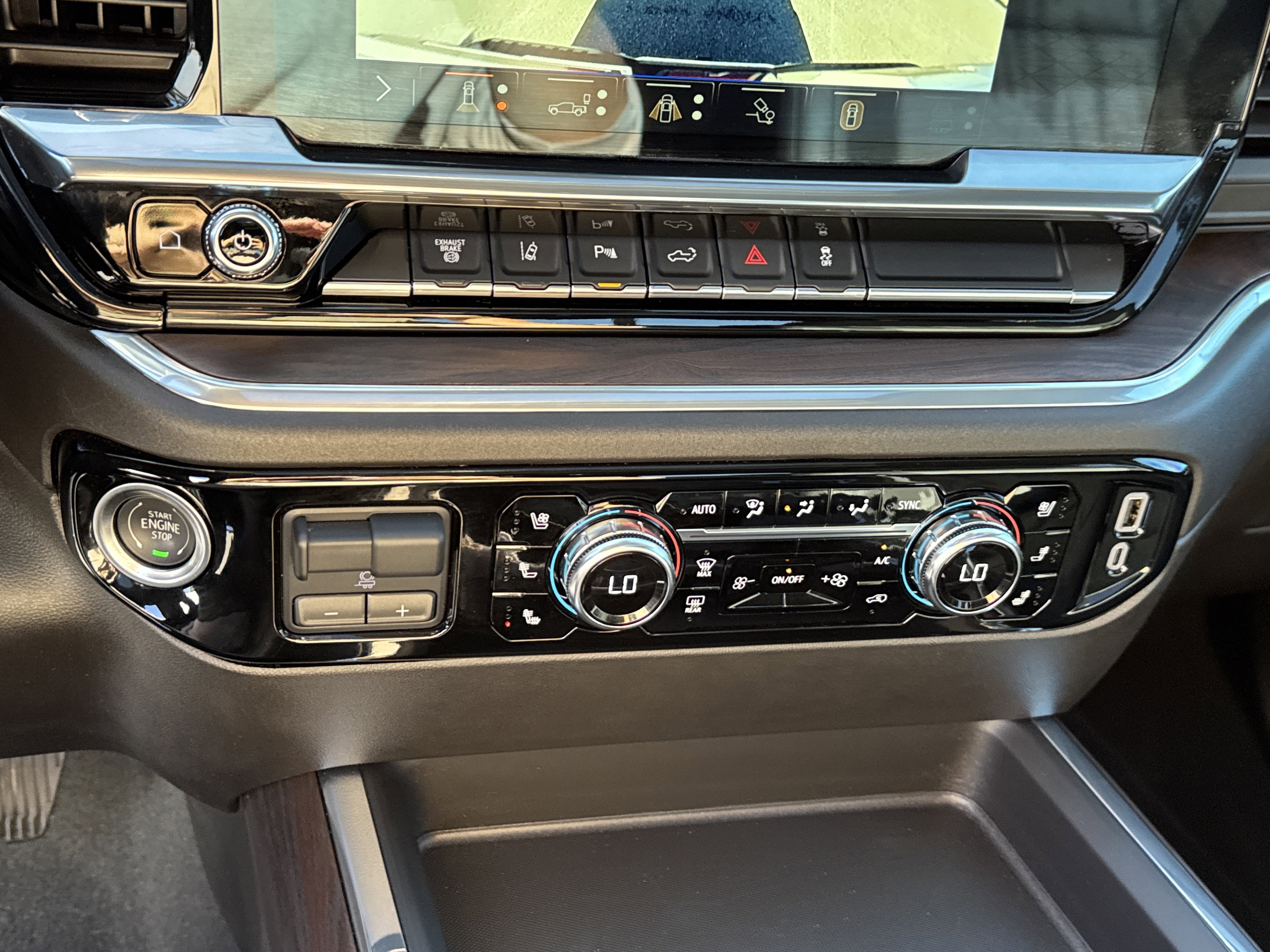 Used 2024 GMC Sierra 2500 SLT w/ SLT Convenience Package image 35